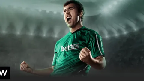 C罗獲強援加盟！齊耶赫轉戰利雅得勝利，合同延長至2026年